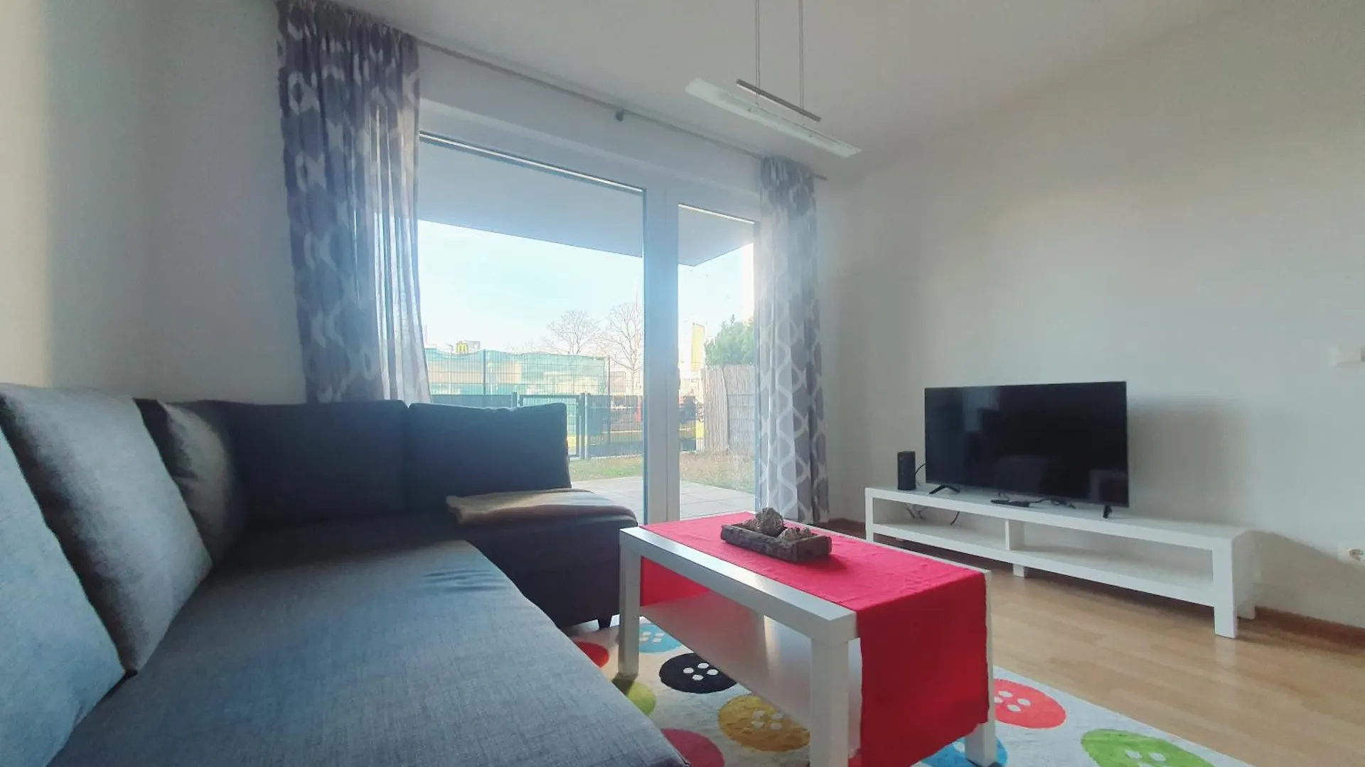 Near Lake One Bedroom Cute Apartment Vienna 0*,  Austria