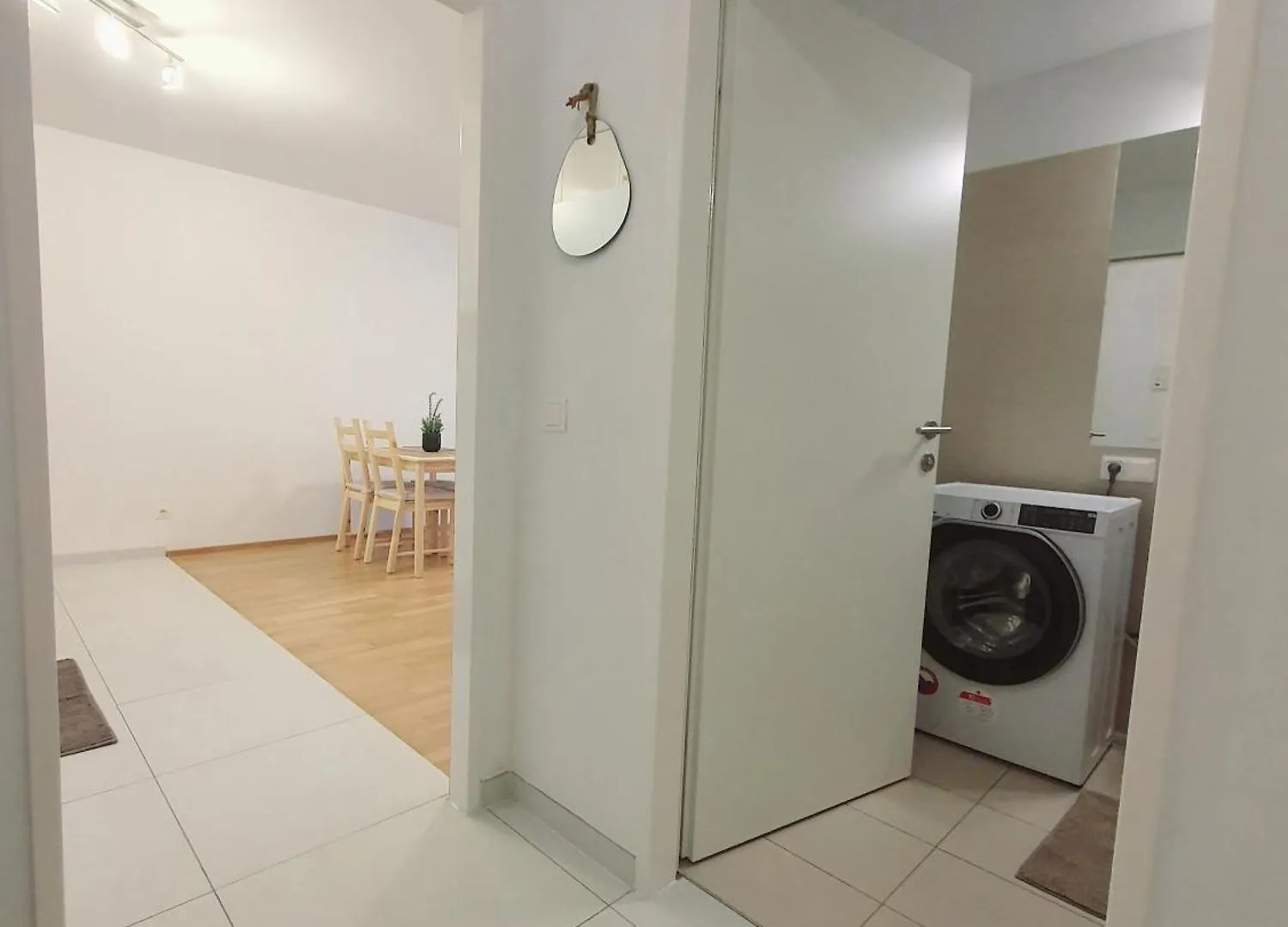 Near Lake One Bedroom Cute Apartment Vienna